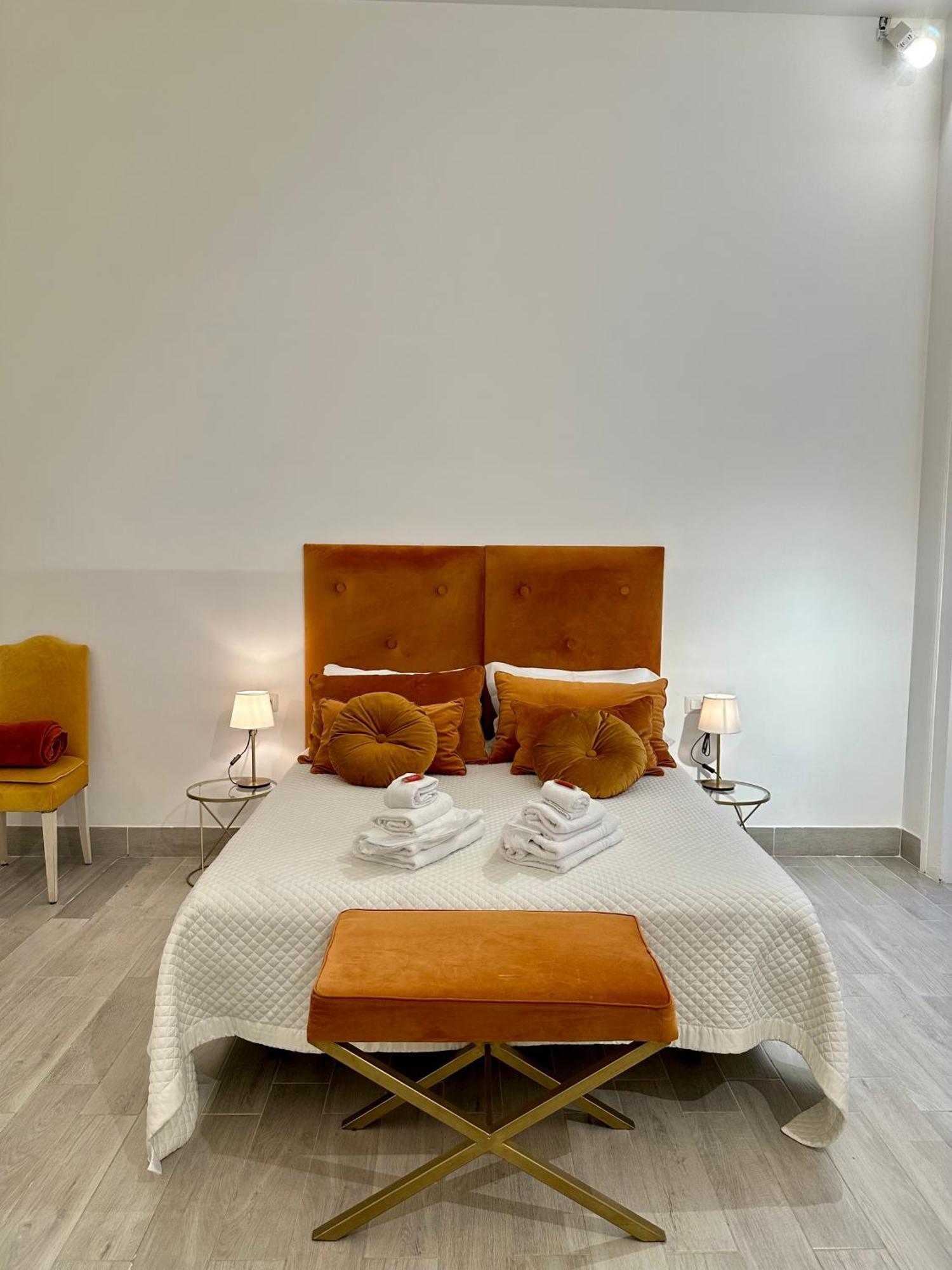 Maison M Napoli Boutique Rooms Exterior foto